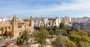 Mieszkanie 3 pokoi w Torrevieja, Hiszpania